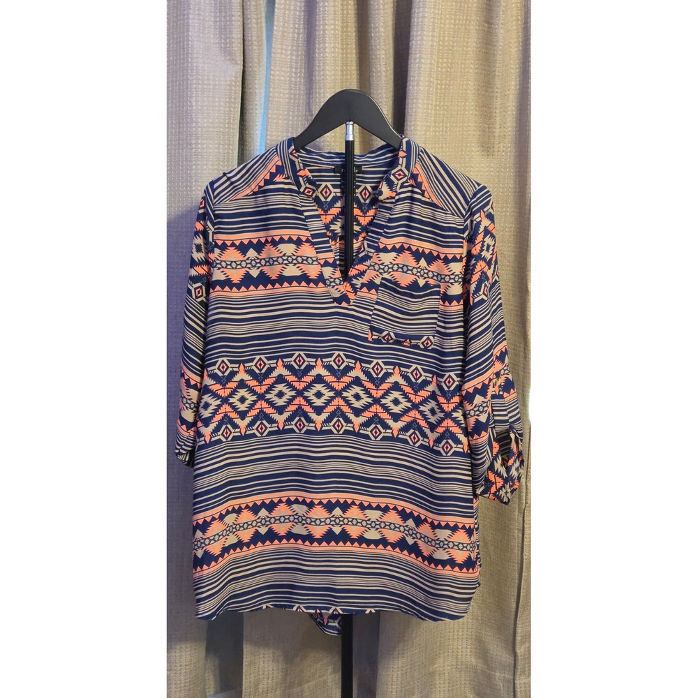 Rue21 V-Neck Vibrant Geometric Pattern Blouse Women's Size‎ Large Multicolor